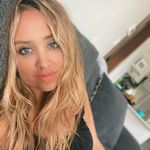 Amanda Cowell - @glitter_gutter - Instagram