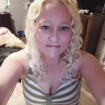 Amanda Curley - @lindauera - Instagram