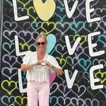 Amanda Earle Johnson - @cincyjohnny - Instagram