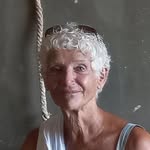 Amanda Irving - @32bananasbandanas - Instagram