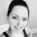 Amanda Keener - @savvifittwinmama - Instagram