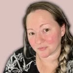 Amanda LaBorde - Romantasy Bookstagram + Author Support - @bookishwithamanda - Instagram