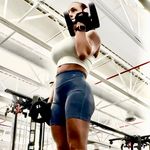 Amanda Lauer - @dumbbells_n_ponytails - Instagram