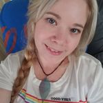 Amanda Messenger - @meer0r - Instagram