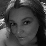 Amanda Perryman - @vinylexpressionsunlimited - Instagram