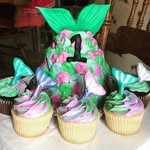 Amanda Ray's Cupcakes - @a_ray_of_cupcakes - Instagram