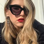 Amanda Kafer (Weiss) - @amandaredlipstick - Instagram