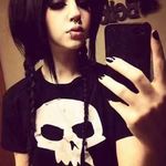 Amanda Riker - @dragons.paw - Instagram
