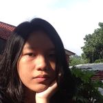 👩🏻👩🏻‍🚀 - @amandasalamah - Instagram
