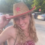 Amanda Salisbury - @amandasalisbury25 - Instagram