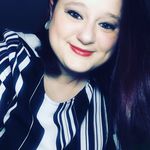 Amanda Salisbury - @salisburypanda87 - Instagram
