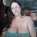 Amanda Shotwell - @teesbybees - Instagram