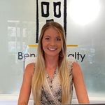 Amanda Sills - @amanda.benoot.realty - Instagram