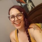 Amanda Steckel-Stewart - @gabbyglossy82 - Instagram