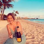 Amanda Wolf - @mandubs - Instagram