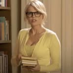 Amber Button - Facebook