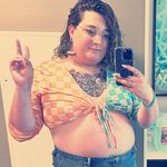 Amber Coker - @sleepy.but.peachy - Instagram