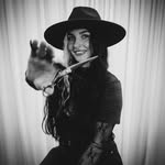 Amber Comeau - @amberelizabeth_doesmyhair - Instagram