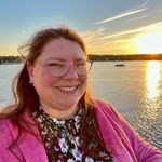 Amber Couch - @acouchreaders - Instagram