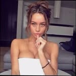 Amber Derrick - @zynij.13722 - Instagram