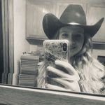 Amber Emerson - @cowgirl_.49 - Instagram