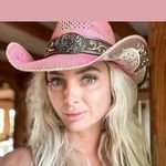 Amber Freeman - @amberfreeman7422 - Instagram