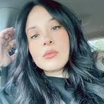 Amber Gomez - @solo.styles - Instagram