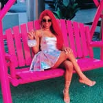 Amber Holmes - @marilynuhoes - Instagram