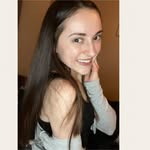 Amber Moffett - @a.moffett1453 - Instagram