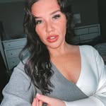 Amber Santos - @ambe.rsantos12 - Instagram
