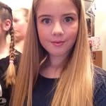 Amelia cutting - @privt.amelia - Instagram