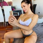 Amelia Downs - @garland.alejo - Instagram