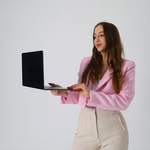Amelia | Content Creator | Host & Reels - @creative.with.amelia - Instagram
