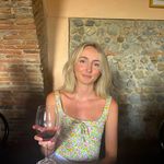 AMELIA HURST - @ameliahurst_ - Instagram