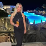 Amelia Lloyd - Facebook
