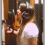 Amélie - @amelie_chanteuse - Instagram