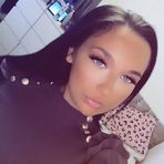 Amelie Stone - Facebook