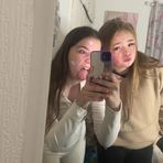 Amelie Stones - Facebook