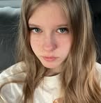 Amelie Wallis - Facebook