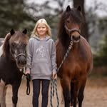Ami_Lara - @ameliejohannsen410 - Instagram