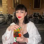 Amira Simon - Facebook