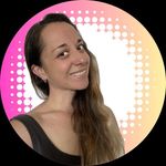 Amparo Parraguez Polanco - @ovejanegrayoga - Instagram