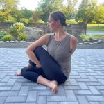 Amy Baldwin - @snowmuchyoga - Instagram