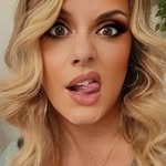 Amy-Leigh Beverly - @amy_leight - Instagram