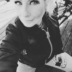 Amy Bond - @beautifulamybondar - Instagram