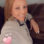Amy Booker - @queenam1983 - Instagram