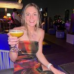 AMY BURROWS - @amyburrows6 - Instagram