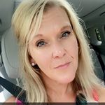 Amy Cromer - @lovethesun37 - Instagram