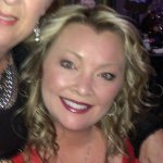 Amy Crow - @livinonthelake - Instagram