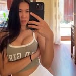 Amy lyng - @cuddlyamy - Instagram